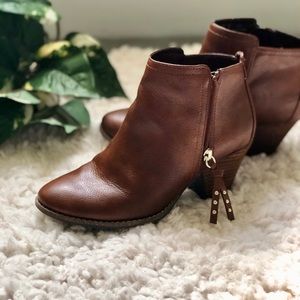 Dr. Scholl’s brown booties